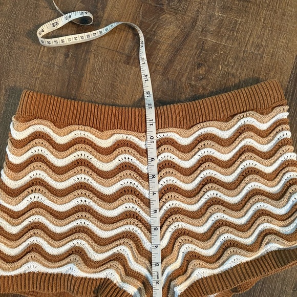 No Boundaries High Waist Knit Shorts - Brown and Cream Size Medium - Picture 3 of 7